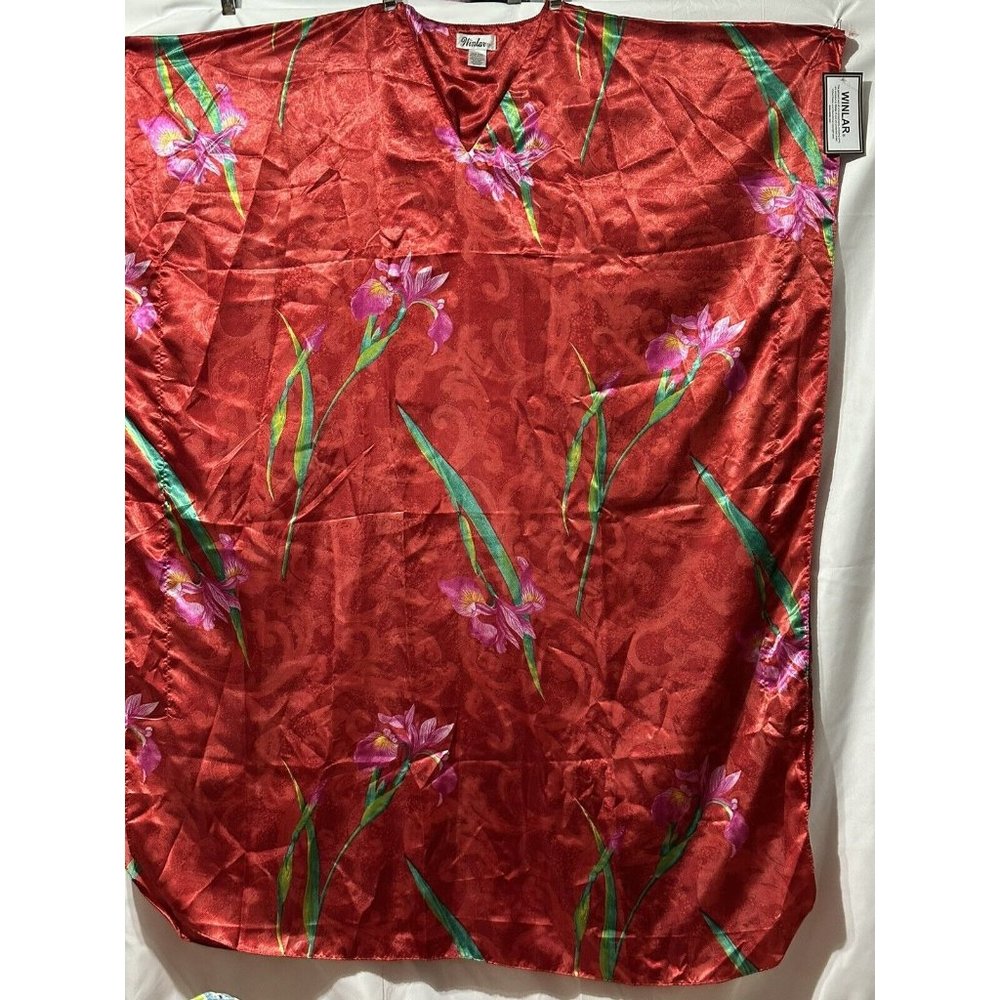 Winlar Kaftan NWT Red with Flowers